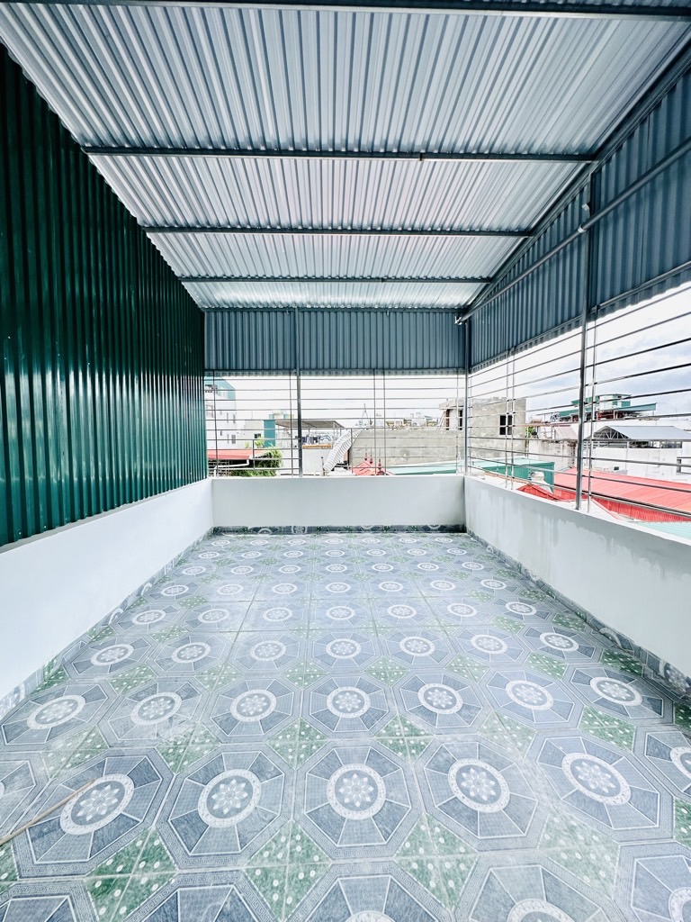 NHÀ MỚI Ở LUÔN – CỔ NHUẾ (NAY LÀ PHƯỜNG ĐÔNG NGẠC) – NGÕ SH QUAY ĐẦU- GẦN Ô TÔ TRÁNH.